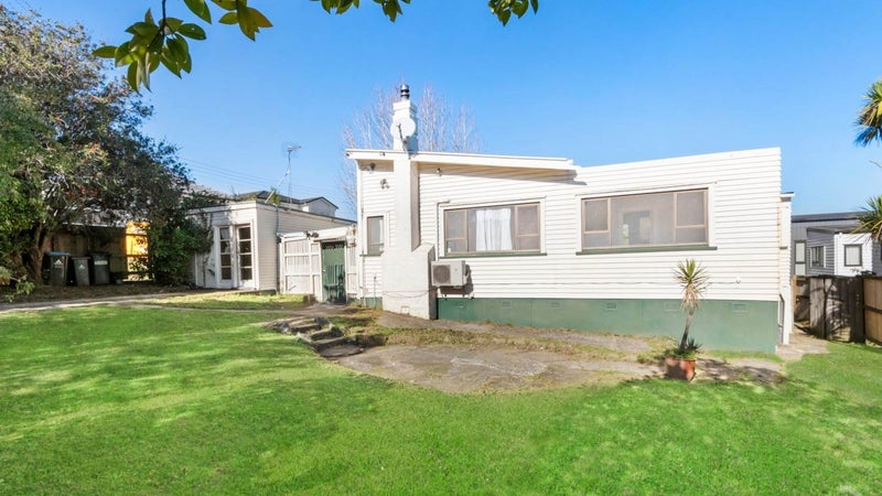 77 Tiverton Road, Avondale, Auckland - Carousel 1