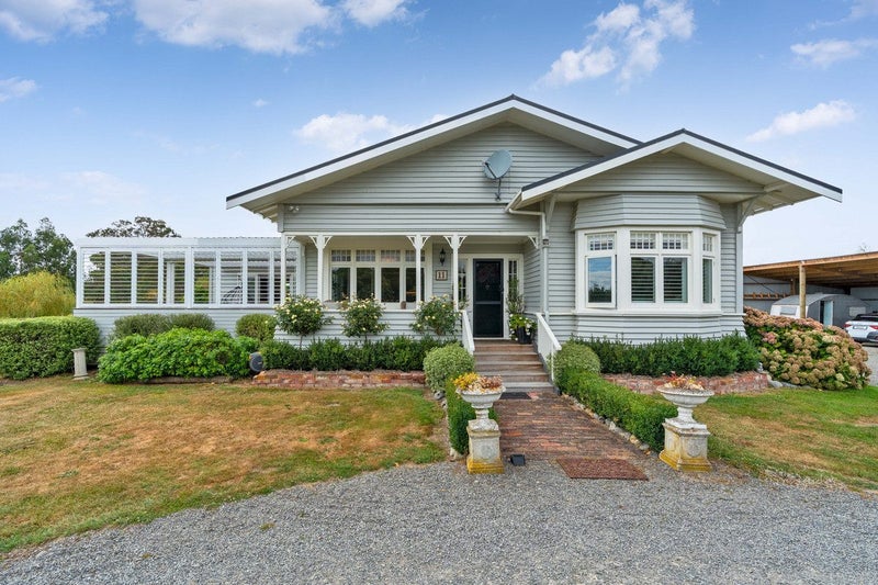 11 Campbell Drive, Martinborough, Martinborough - Carousel 1