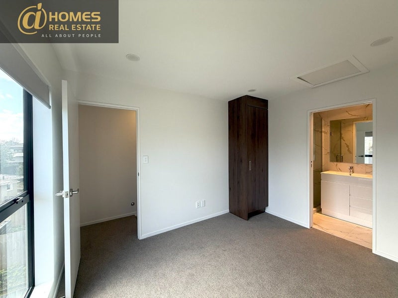 6/237 Swanson Road, Henderson, Auckland - Carousel 11
