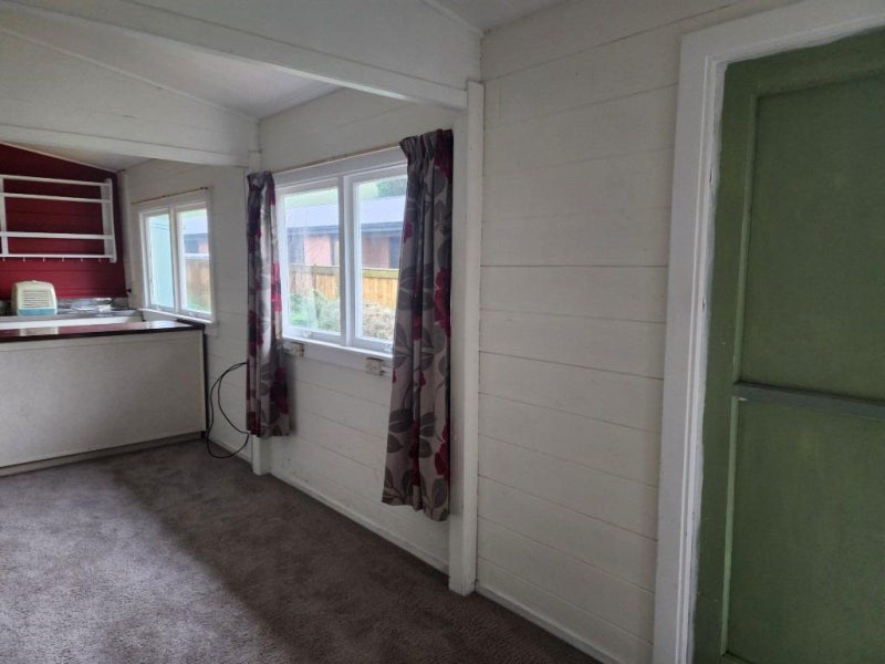 4 Bexhill Terrace, Tirau - Carousel 2