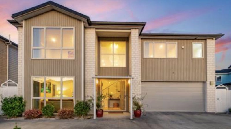66 Charlestown Drive, Flat Bush, Auckland - Carousel 1