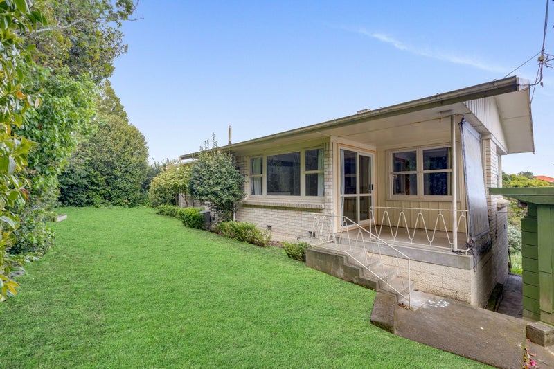 7 Mansel Avenue, Hillcrest, Hamilton - Carousel 1