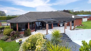 358 Hadlow Road, Claremont, Timaru - Carousel 1