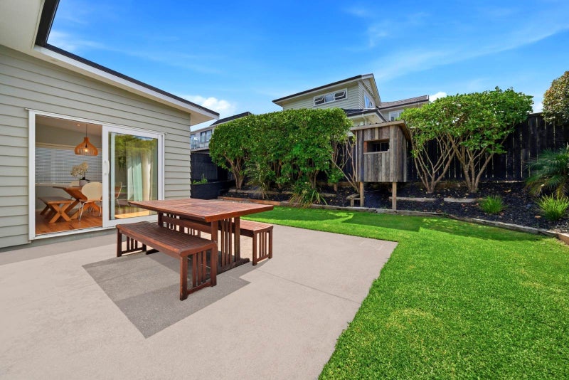 1/19 Kiteroa Terrace, Rothesay Bay, Auckland - Carousel 2