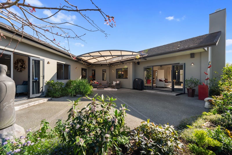 240 Castlewold Drive, Bethlehem, Tauranga - Carousel 1