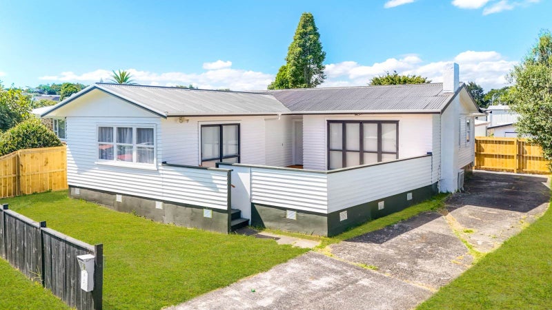 9 Clark Street, Manurewa, Auckland - Carousel 1