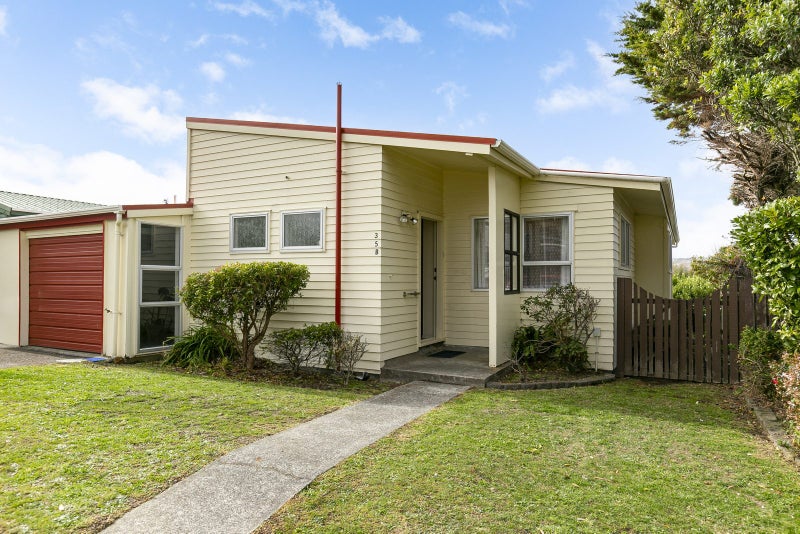 35B Cambrian Street, Churton Park, Wellington - Carousel 1