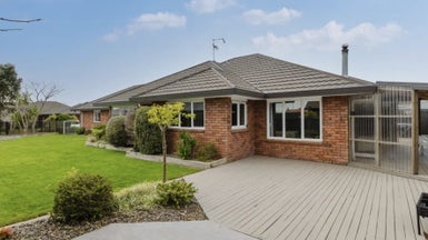 4 Lourie Way, Fitzherbert, Palmerston North - Carousel 1