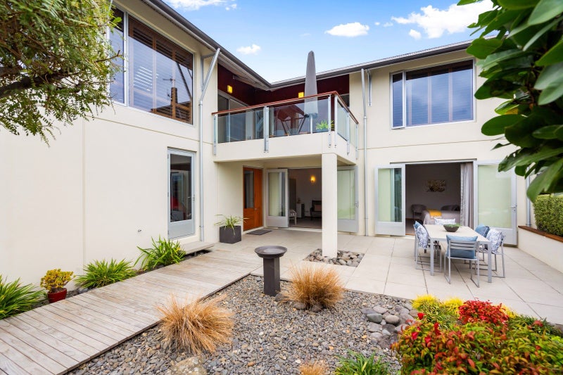 67 Nelson Quay, Ahuriri, Napier - Carousel 2