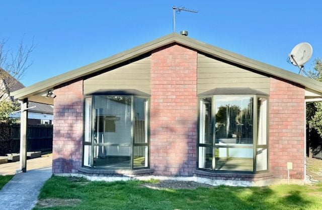 422 Greers Road, Bishopdale, Christchurch - Carousel 1