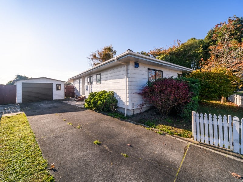 57 Geraldine Crescent, Cloverlea, Palmerston North - Carousel 1