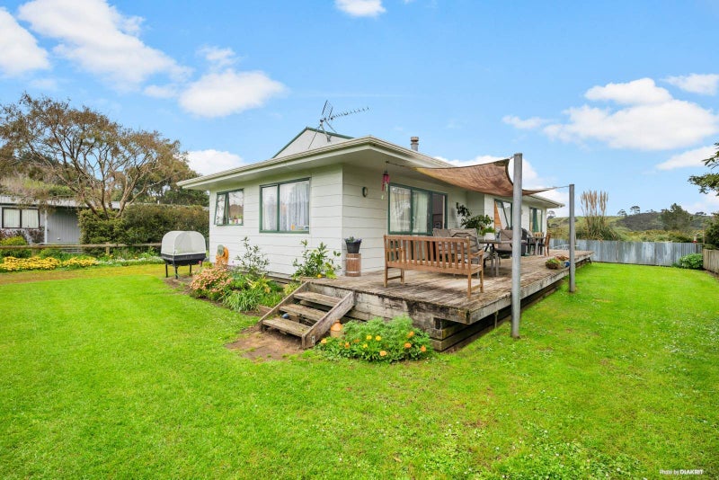 10 Mackinnon Road, Waiuku - Carousel 1