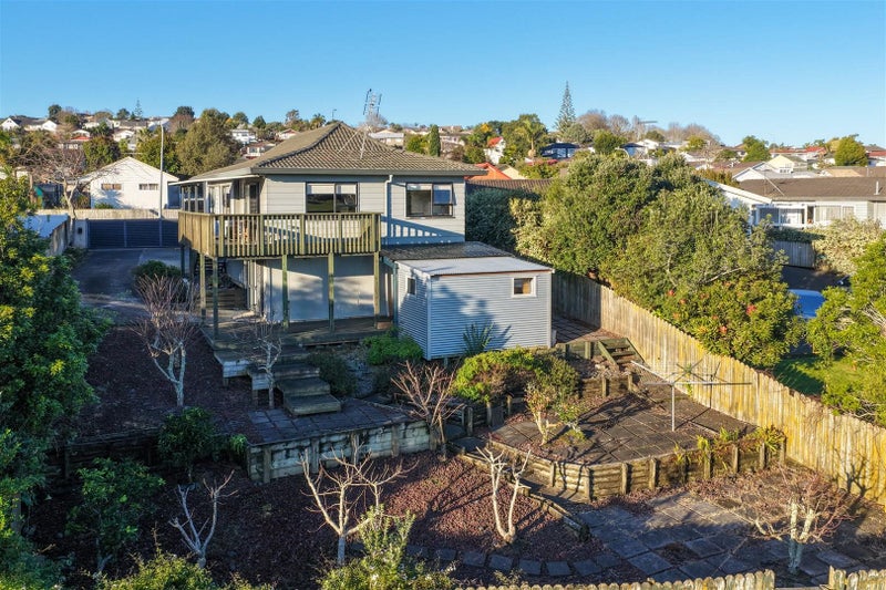 70 De Quincey Terrace, Highland Park, Auckland - Carousel 37