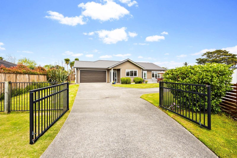 23 Malbec Place, Huapai, Kumeu - Carousel 1