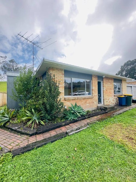 2/43 Stott Avenue, Birkdale, Auckland - Carousel 14