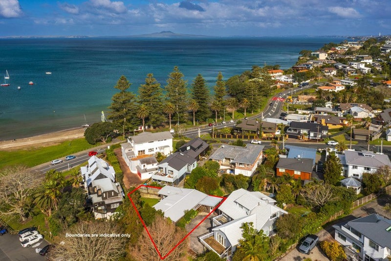 7A Ellangowan Road, Waiake, Auckland - Carousel 2