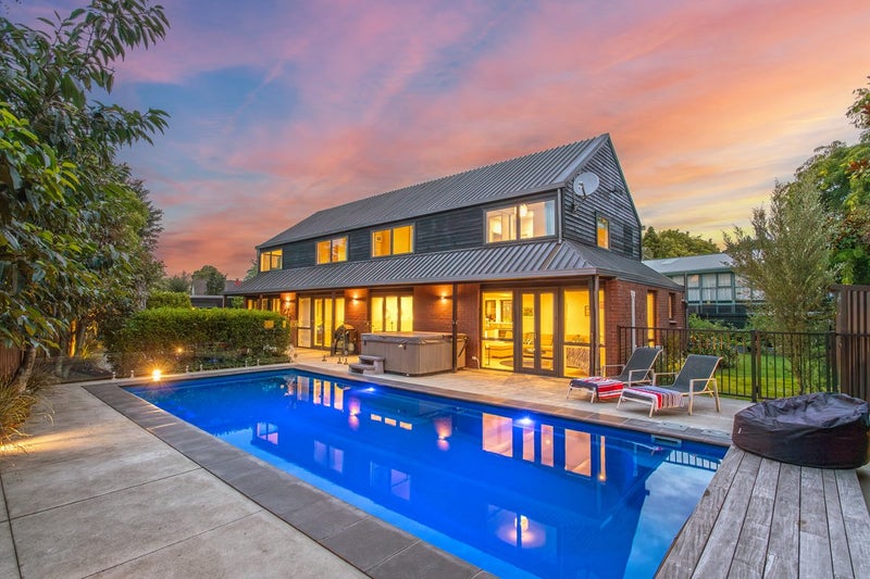 190 Fendalton Road, Fendalton, Christchurch - Carousel 1