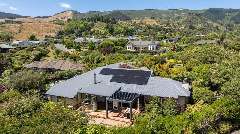 7 Highfield Grove, Richmond, Richmond - Carousel 1