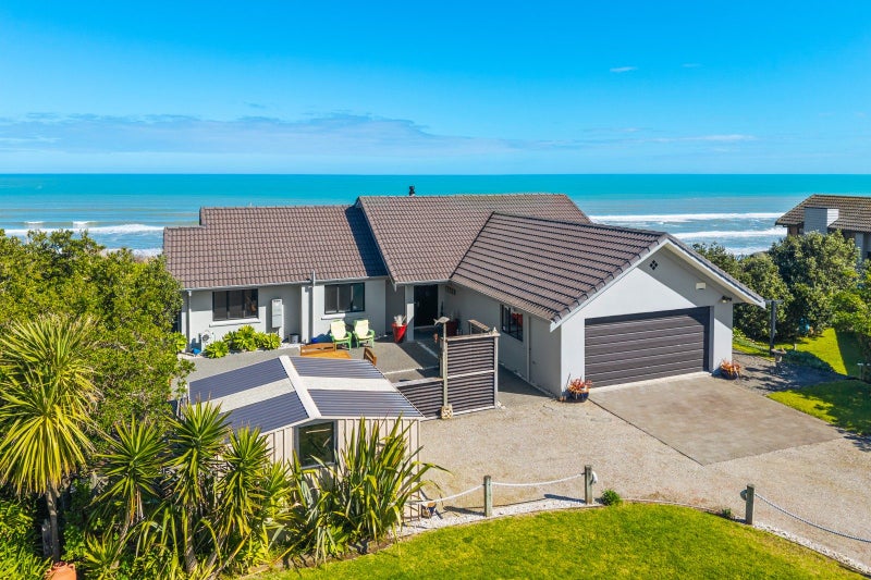 43 Longbeach Drive, Castlecliff, Whanganui - Carousel 1