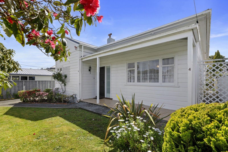 4 Bristol Square, Hutt Central, Lower Hutt - Carousel 1