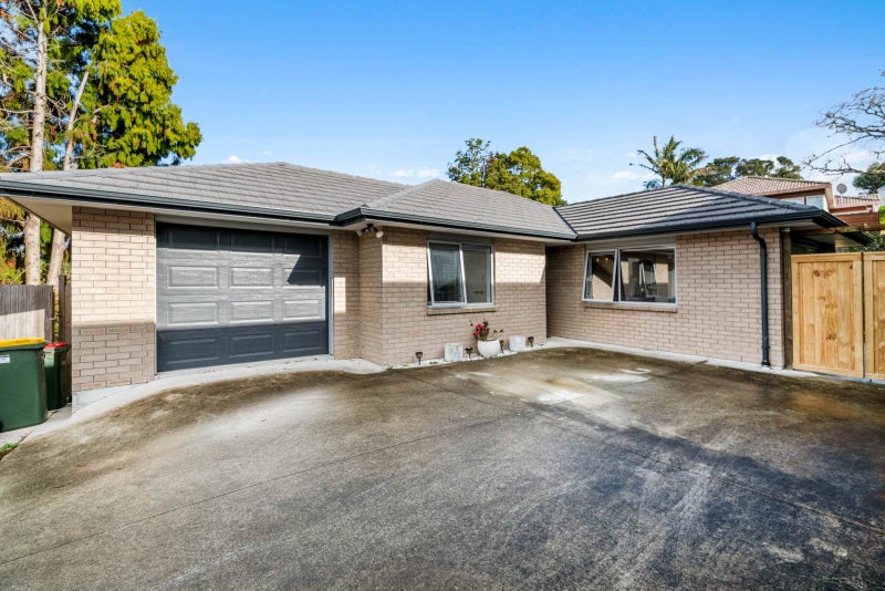 42C Hogans Road, Glenfield, Auckland - Carousel 1