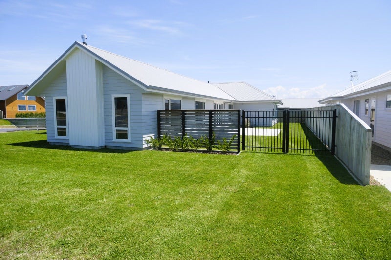 23 Wai Terrace, Wharewaka, Taupo, Waikato - Carousel 19