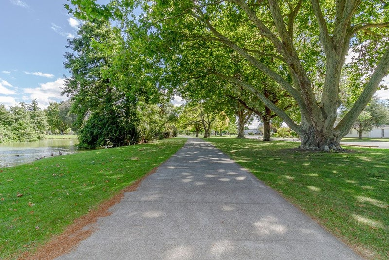 19 Islington Place, Tamatea, Napier - Carousel 21