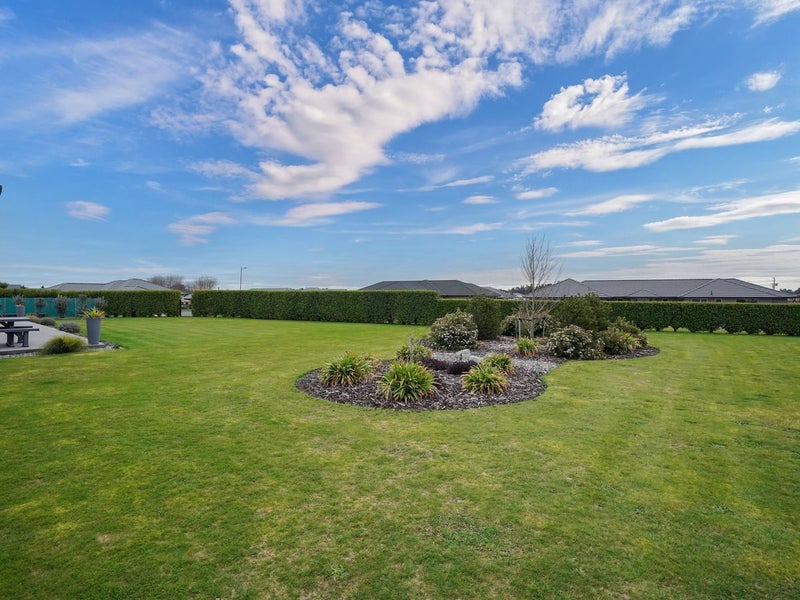 11 Majestic Chance, Seaward Bush, Invercargill - Carousel 50
