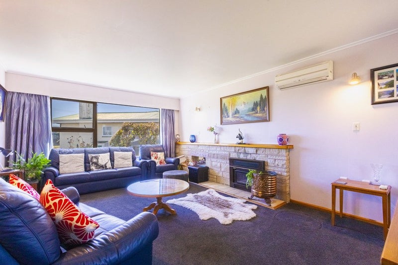 39 Trinity Crescent, Pirimai, Napier - Carousel 1