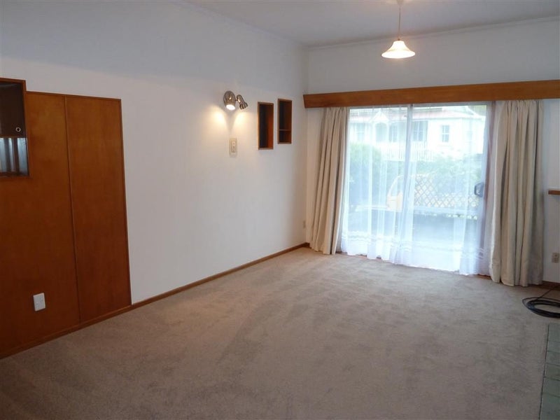 39 Milton Road, Bluff Hill, Napier - Carousel 2