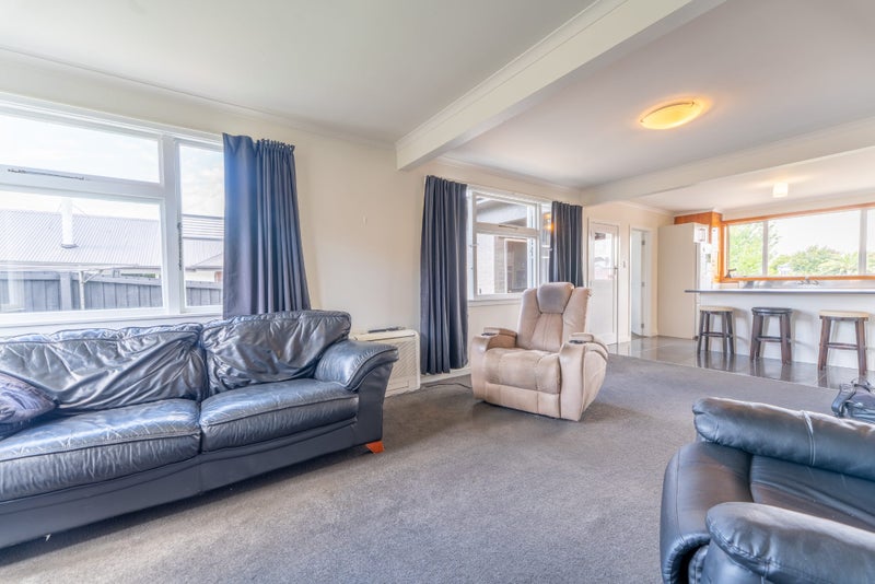 35 Avenue Road, West End, Timaru - Carousel 1