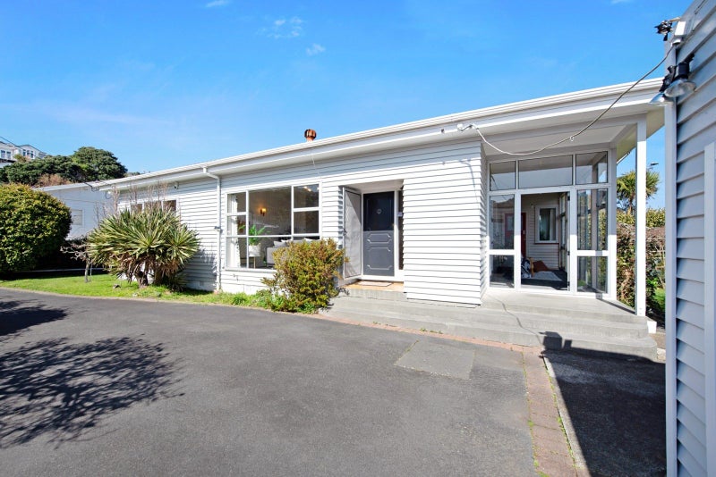 111A Darlington Road, Miramar, Wellington - Carousel 1