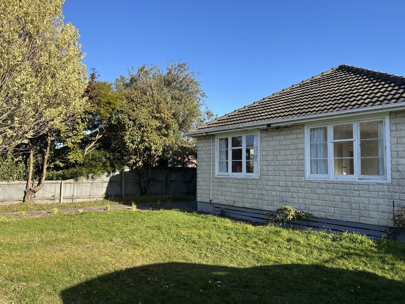 21 Bateman Avenue, Bryndwr, Christchurch - Carousel 1