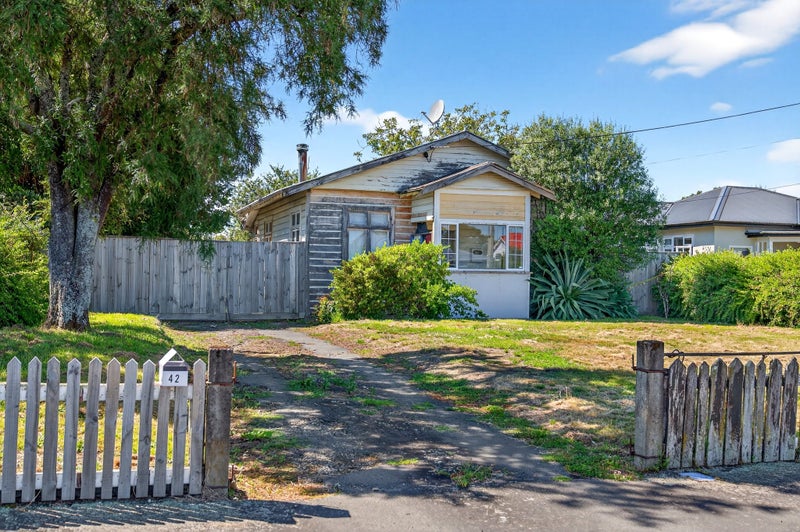 42 Albert Street, Masterton - Carousel 1