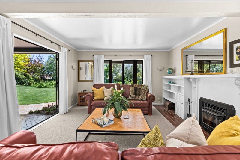 12 Ritchie Place, Havelock North, Havelock North - Carousel 2