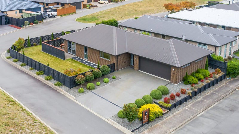 5 Aroha ST, Pegasus, Pegasus - Carousel 1