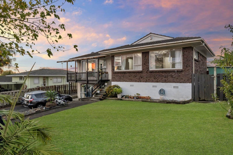 6 Courant Place, Clover Park, Auckland - Carousel 1