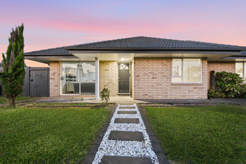 2  Ian Jones Court, Flat Bush, Manukau City, Auckland - Carousel 2