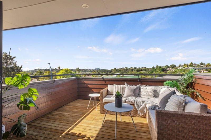 10 Berkeley Grove, Bethlehem, Tauranga - Carousel 2