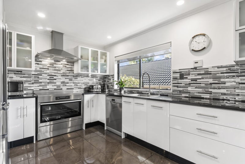 778 Chapel Road, Shamrock Park, Auckland - Carousel 2