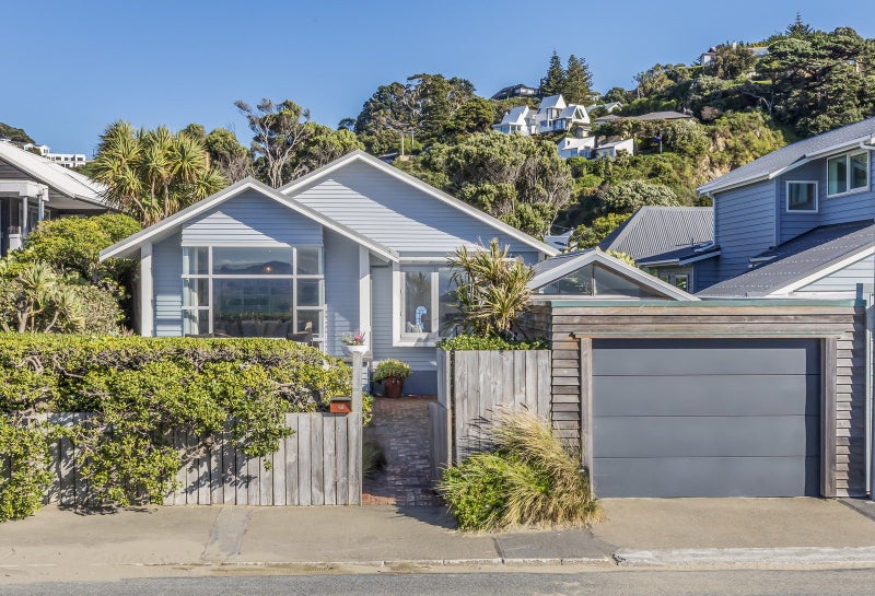 65 Marine Parade, Seatoun, Wellington - Carousel 2