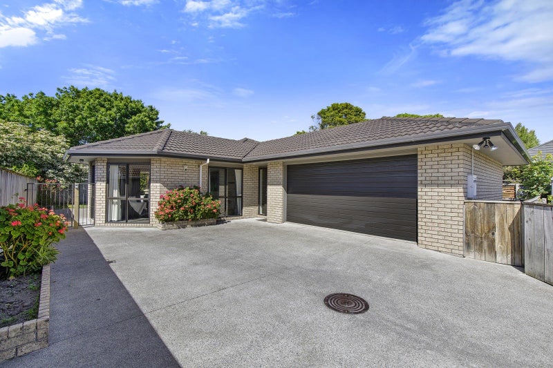 13A Thackeray Street, Trentham, Upper Hutt - Carousel 1