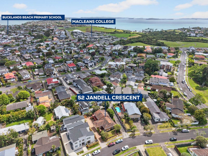 52 Jandell Crescent, Bucklands Beach, Auckland - Carousel 1