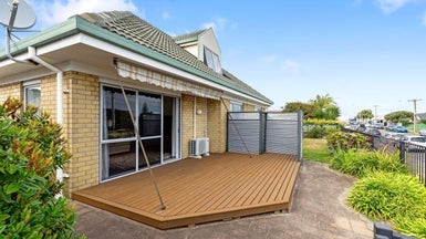 4/10 Ranch Road, Mount Maunganui, Mount Maunganui - Carousel 1