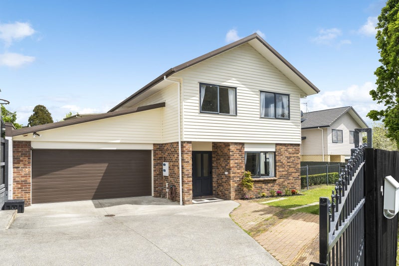 6 Newfound Way, Glen Eden, Auckland - Carousel 1