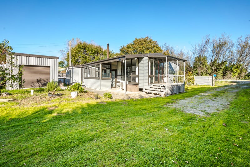 17 Stopbank Road, Milford - Carousel 1