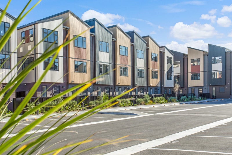 31 Te Ara Wai, Māngere East, Auckland - Carousel 1