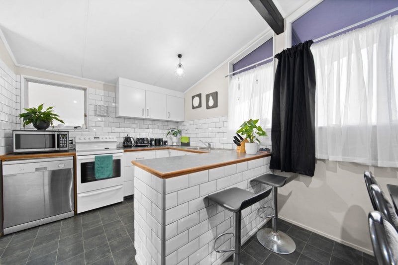 1 Leeds Place, Solway, Masterton - Carousel 2