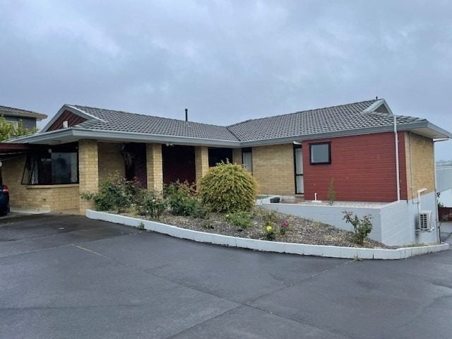 19 Reynard Terrace, Conifer Grove, Takanini - Carousel 1