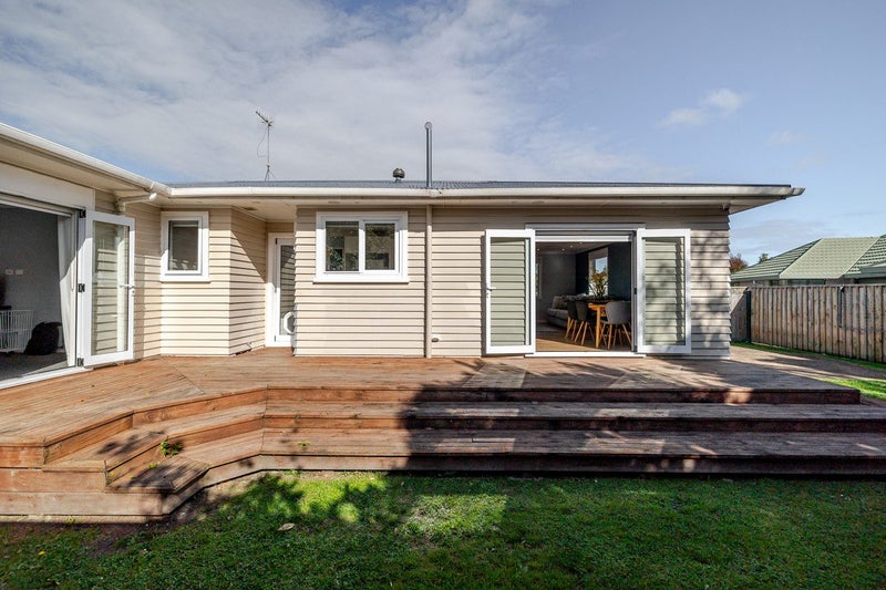 7 Sovereign Court, West End, Palmerston North - Carousel 31